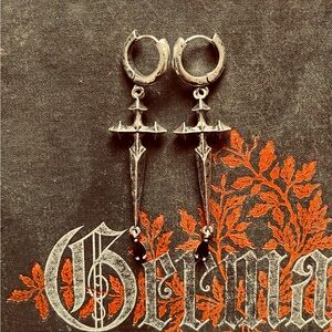 Ask and Embla Illyria Earrings